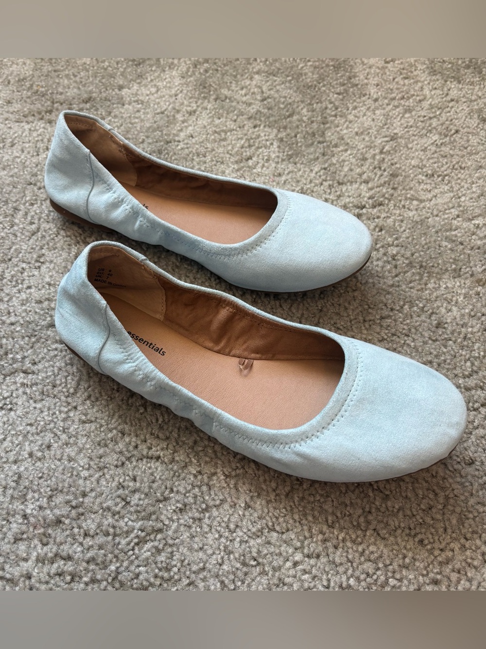 Amazon Essentials Light Blue Faux Suede Ballet Flats Memory Foam Size 9